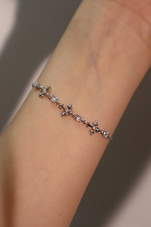 Palladium-Weißgold plattiertes Multi-Diamant-Kreuz-Armband