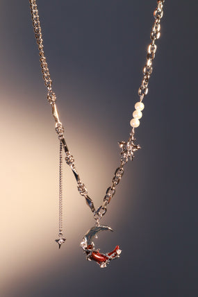 Silver-plated red crescent moon necklace with synthetic pearls and zirconia diamonds