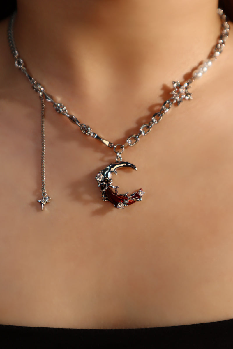 Silver-plated red crescent moon necklace with synthetic pearls and zirconia diamonds