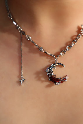 Silver-plated red crescent moon necklace with synthetic pearls and zirconia diamonds
