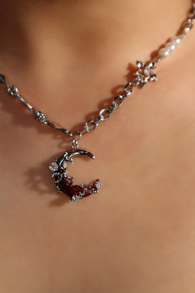 Silver-plated red crescent moon necklace with synthetic pearls and zirconia diamonds