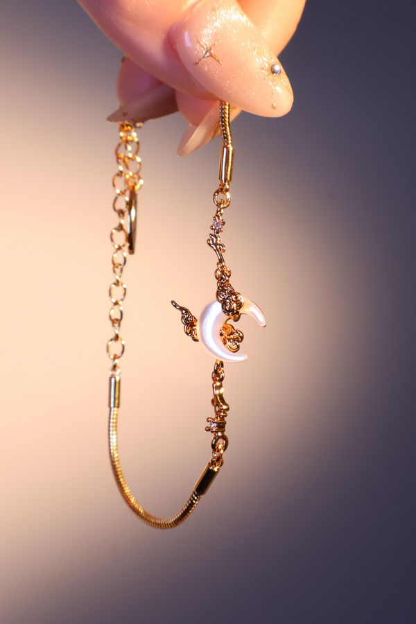 18K Real Gold Plated Natural Shell Moon Bracelet