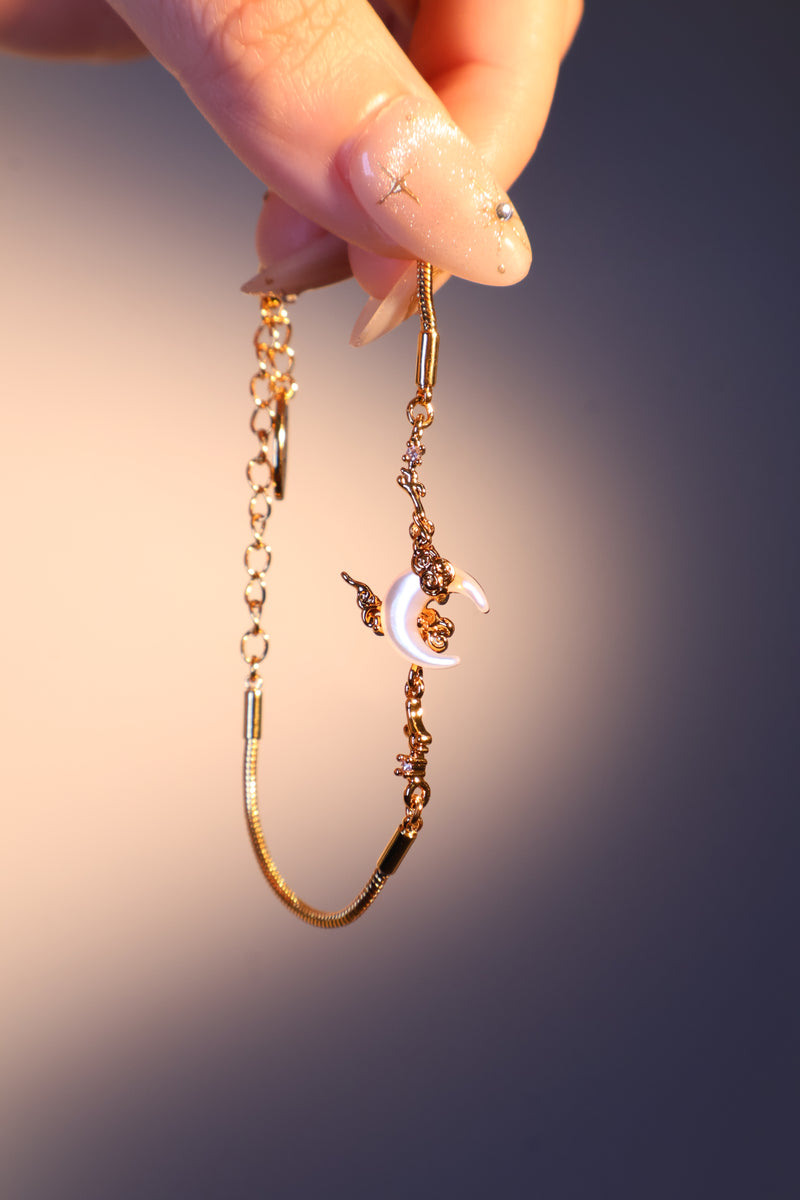 18K Real Gold Plated Natural Shell Moon Bracelet