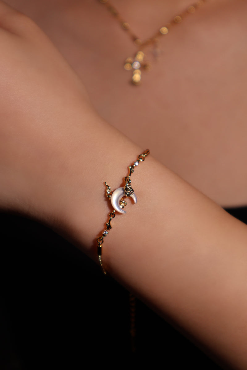 18K Real Gold Plated Natural Shell Moon Bracelet