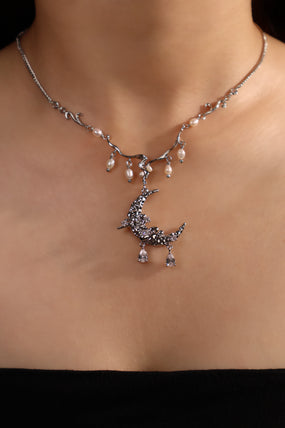 Palladium White Gold Plated Moon Pearlvine Necklace