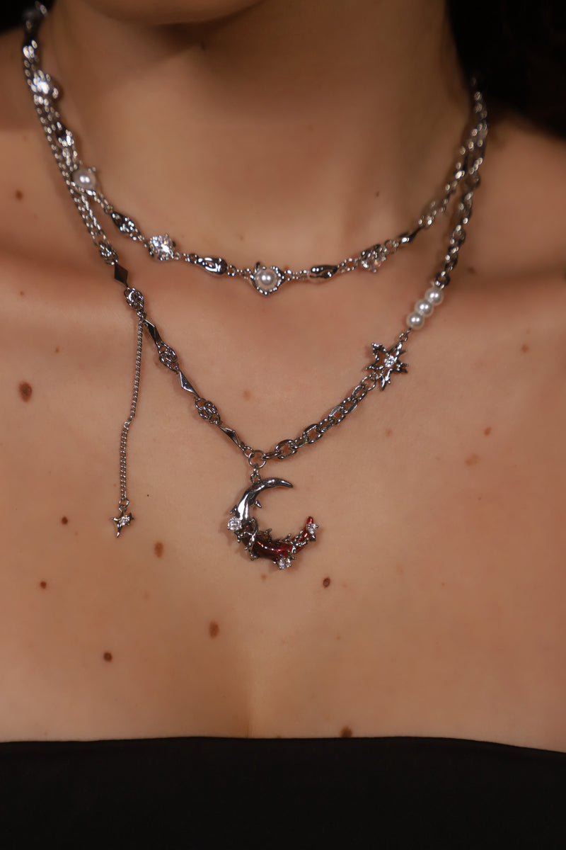 Red Moon Pearls Necklace