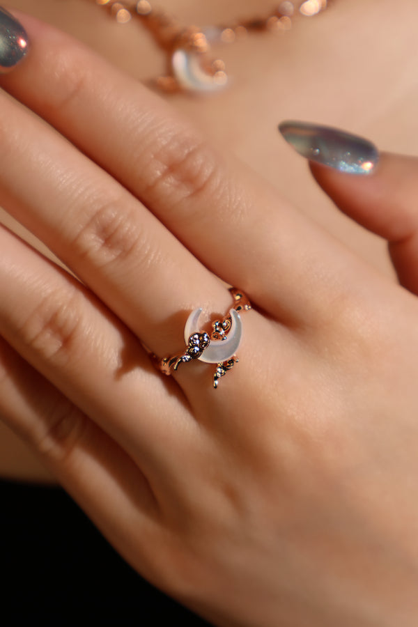 18K Rose Gold Plated Natural Shell Moon Ring