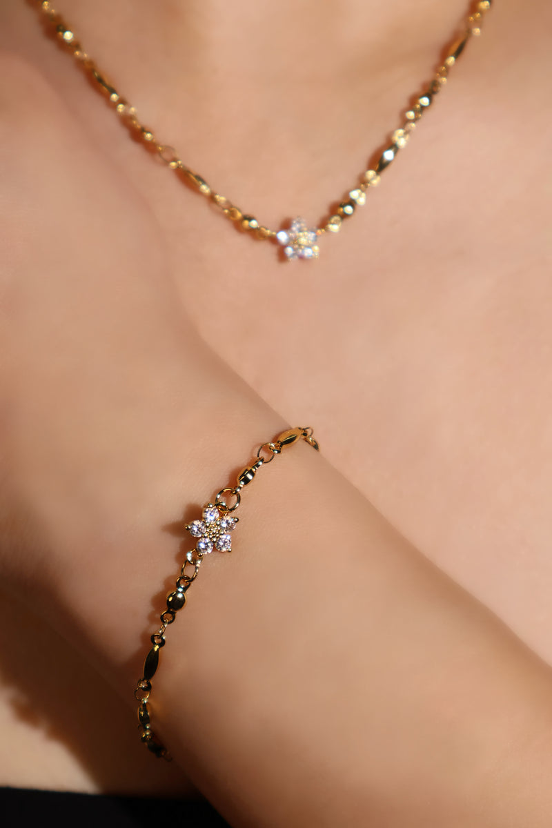 18K Real Gold Plated Starlight Bloom Necklace