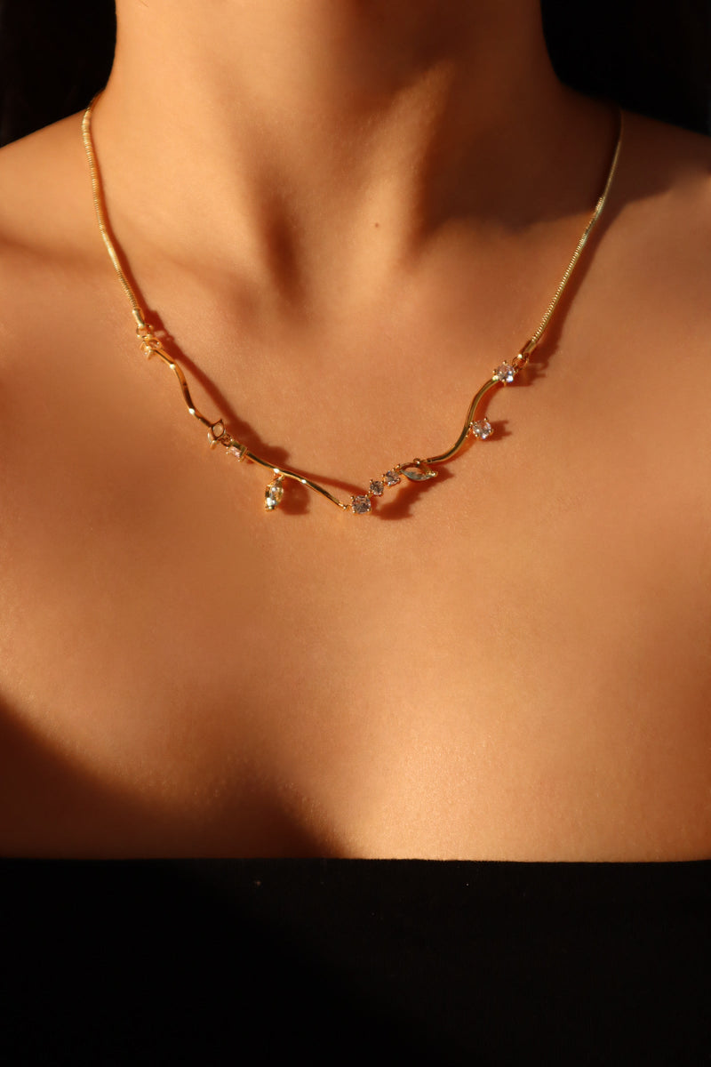 18K gold-plated necklace with blue gemstones and zirconia diamonds
