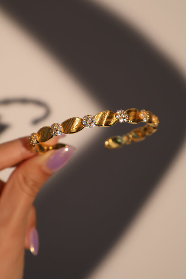 20 Karat echt vergoldetes Diamant-Blumenarmband