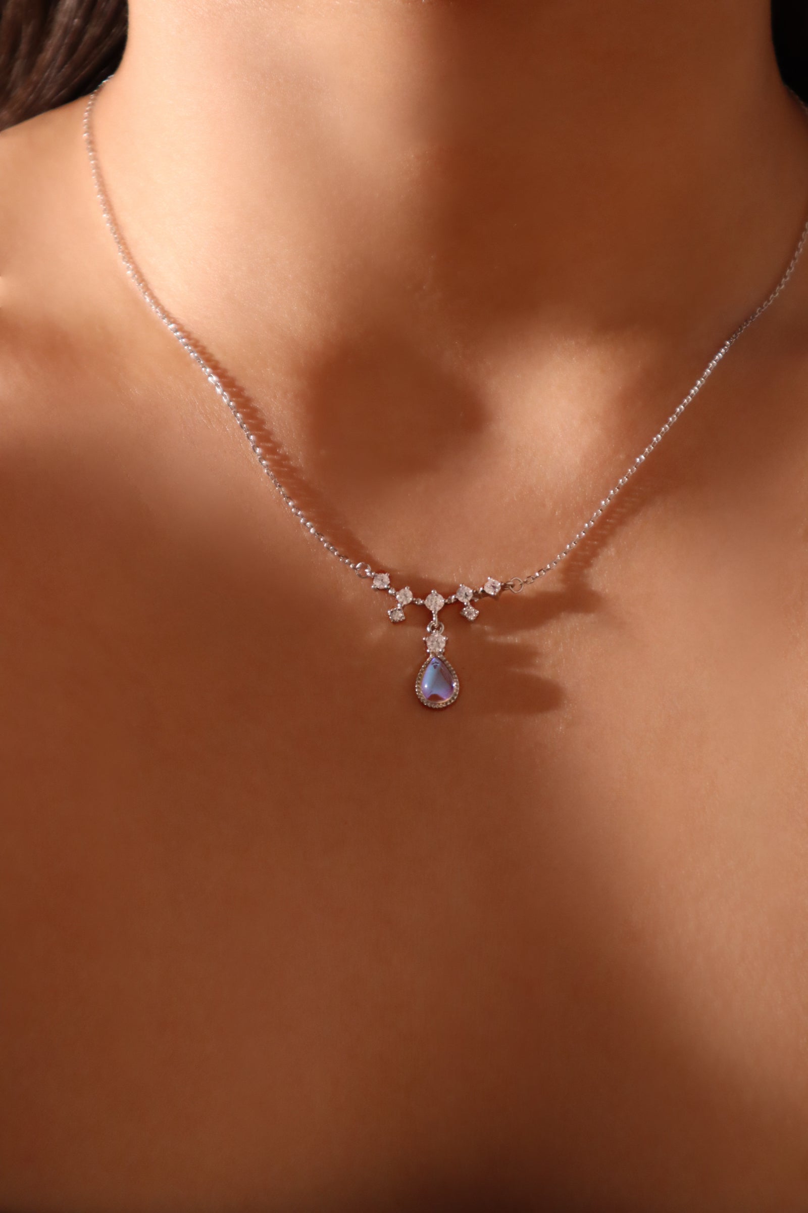 925 Sterling Silver Moonstone Droplet Necklace
