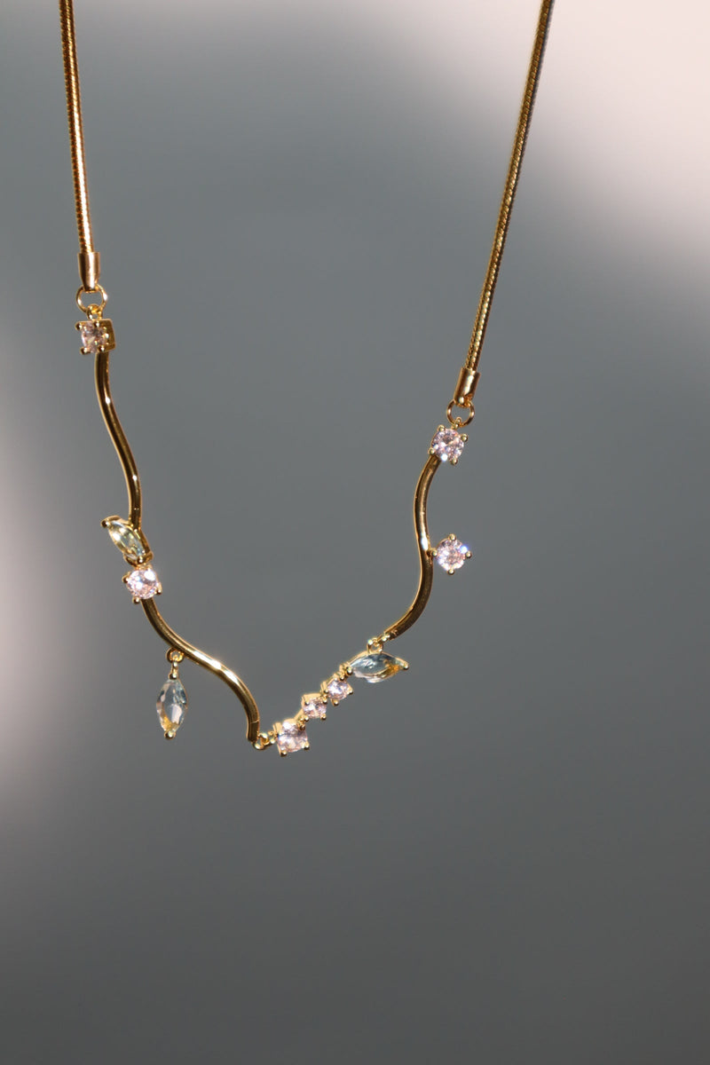 18K gold-plated necklace with blue gemstones and zirconia diamonds