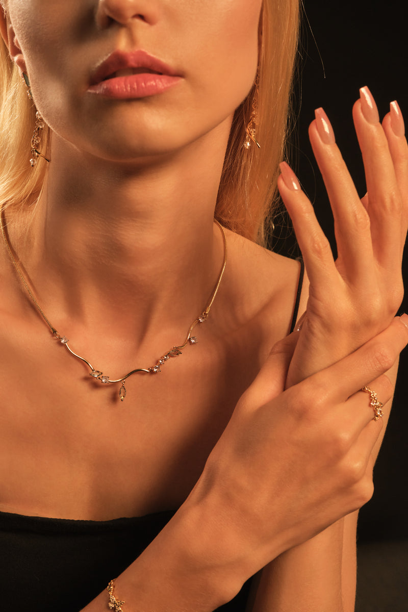 18K gold-plated necklace with blue gemstones and zirconia diamonds