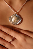 Shell Pearl Pendant Necklace