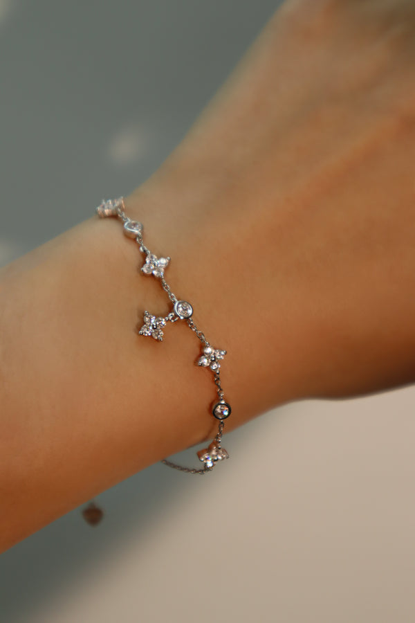 Armband aus 925er Sterlingsilber mit Sternenblüten-Zirkonia