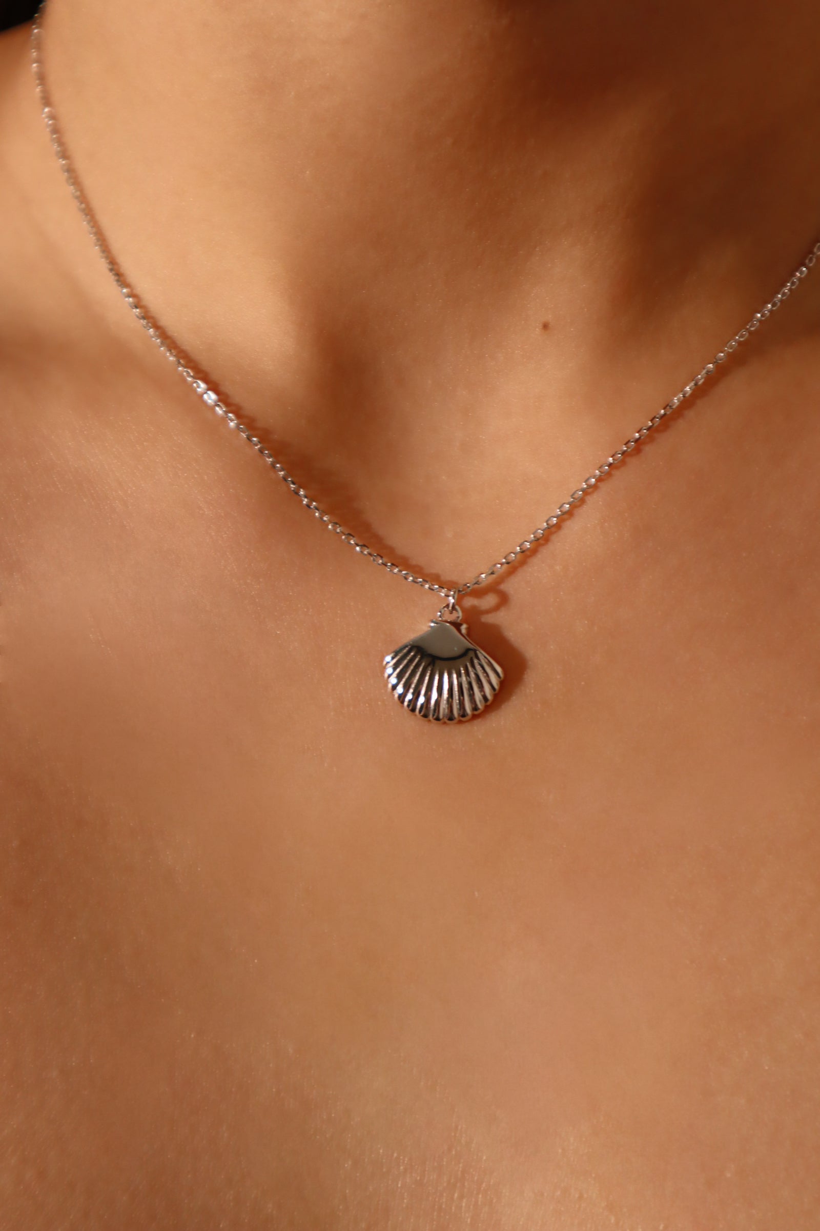 925 Sterling Silver Sea Shell Necklace