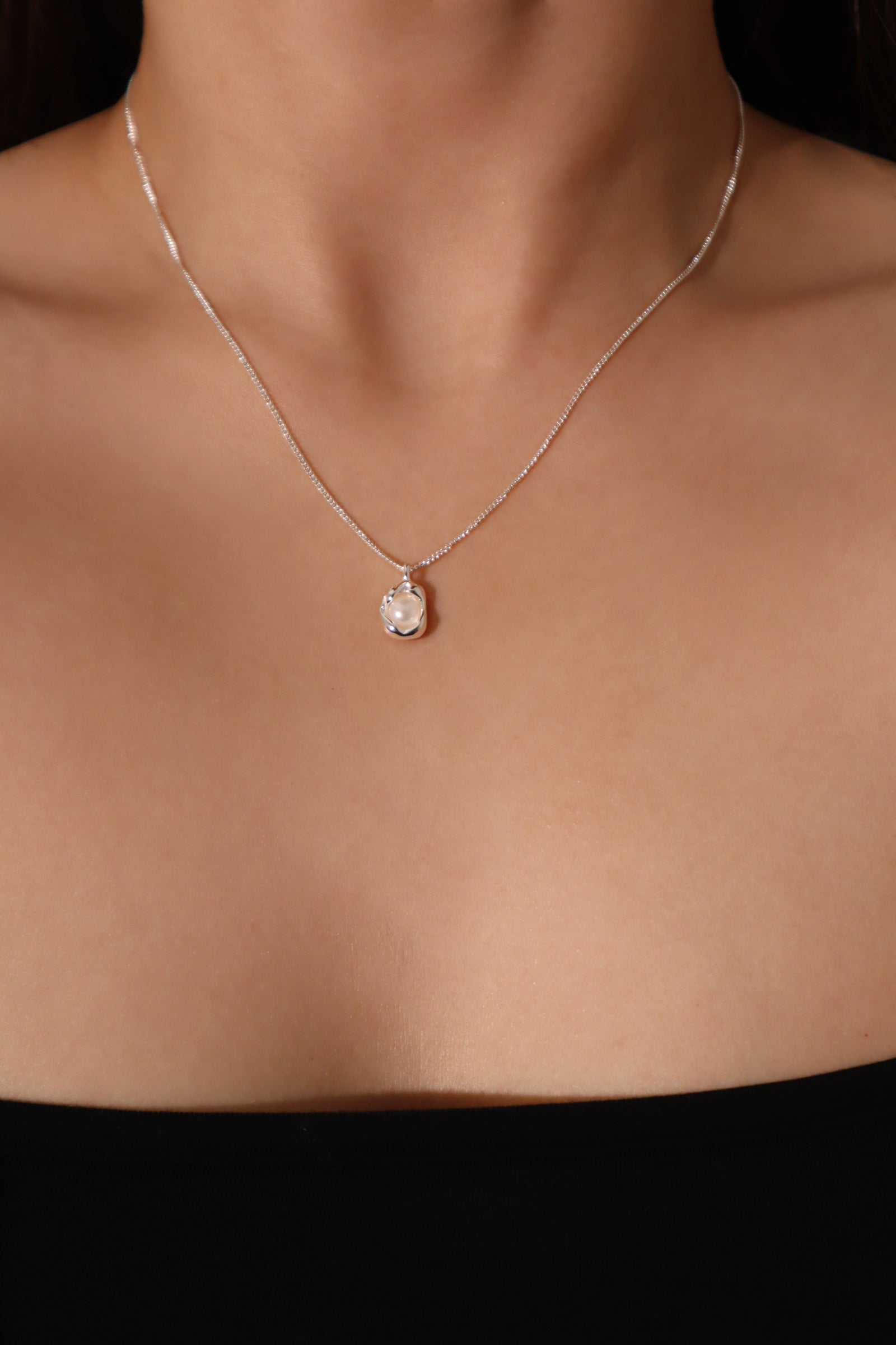925 Sterling Silver Pearl Shell Necklace