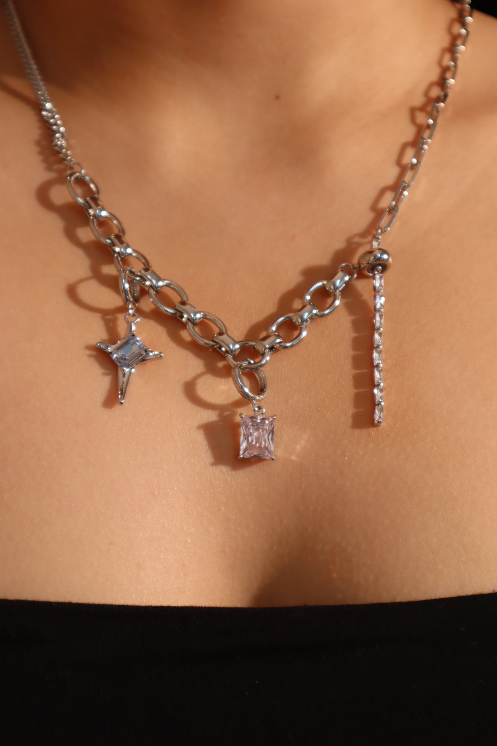 Platinum Plated Diamonds Star Chain Necklace (EARRINGS INCLUDED)