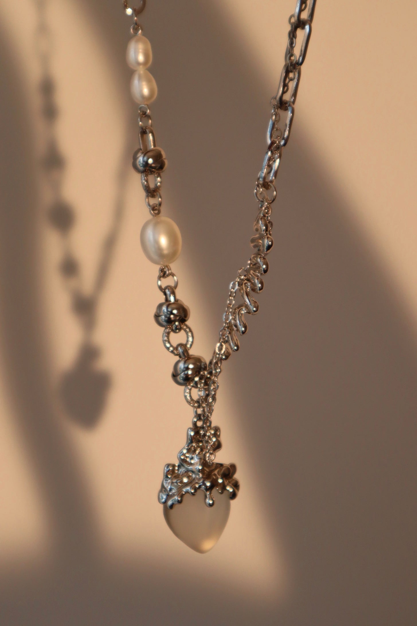 Platinum Plated Moonlight Glowing Heart Pearls Necklace
