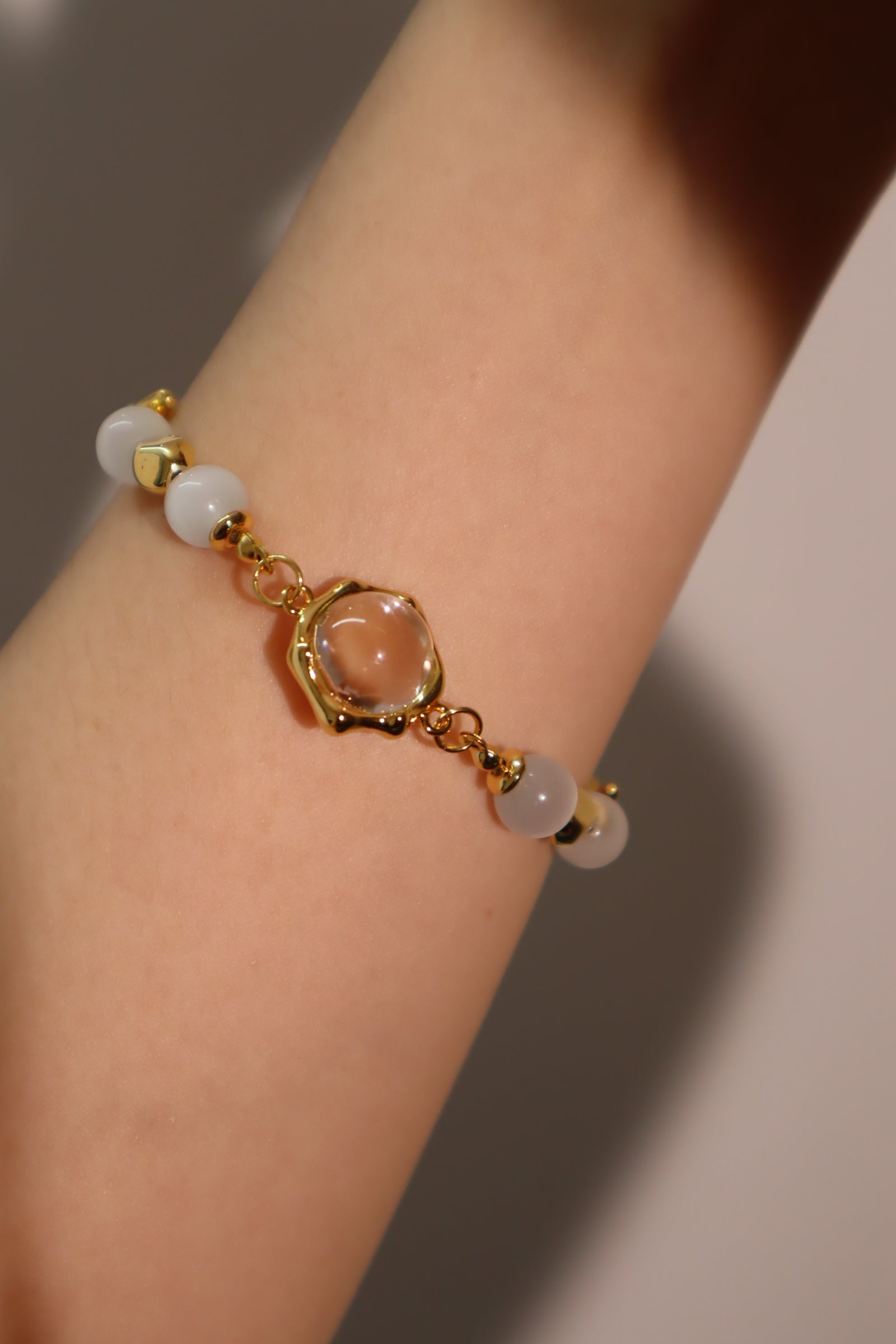 18K Gold White Moonlight Bracelet