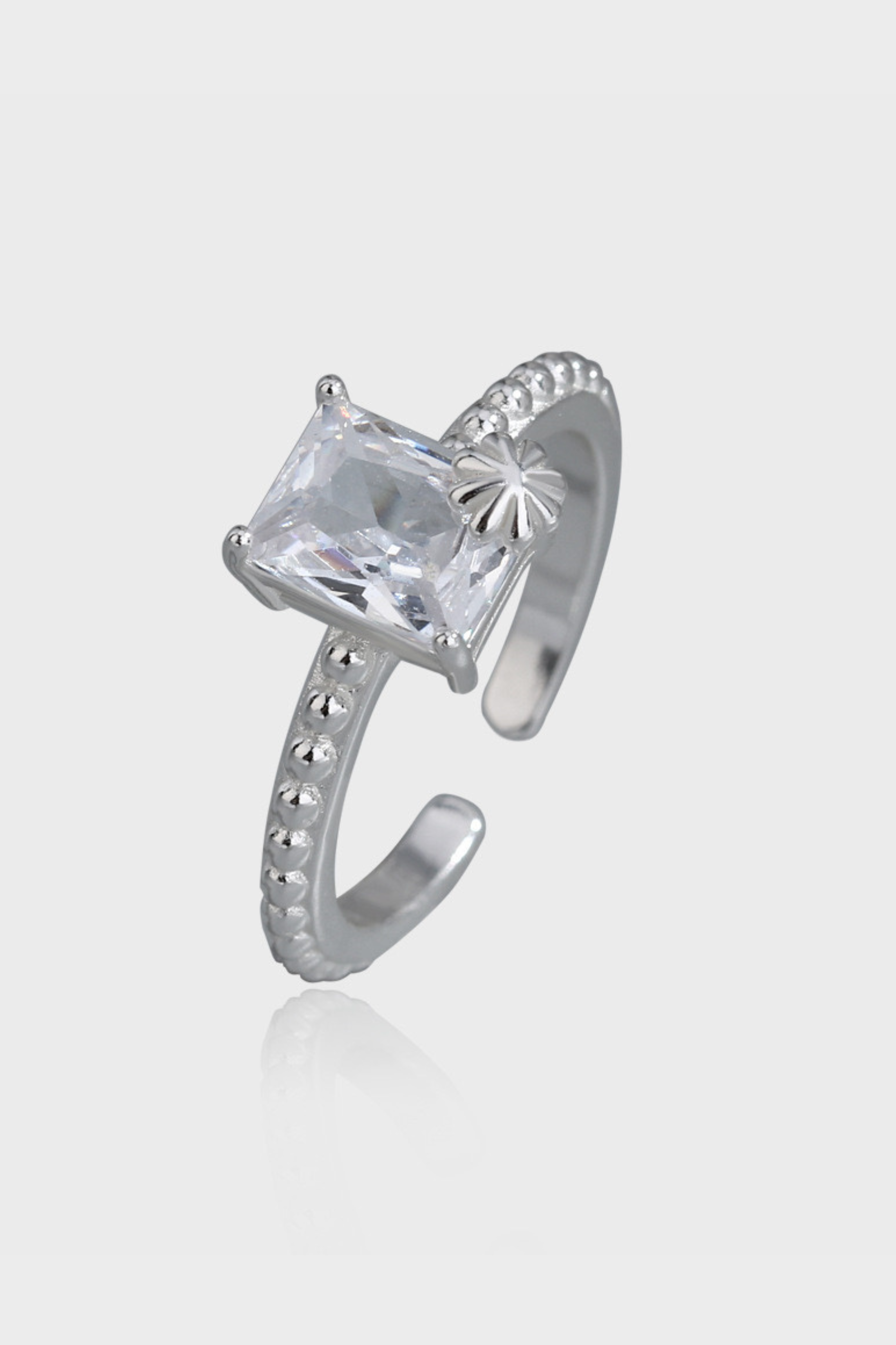 White square gemstone ring - Cutethingscommin