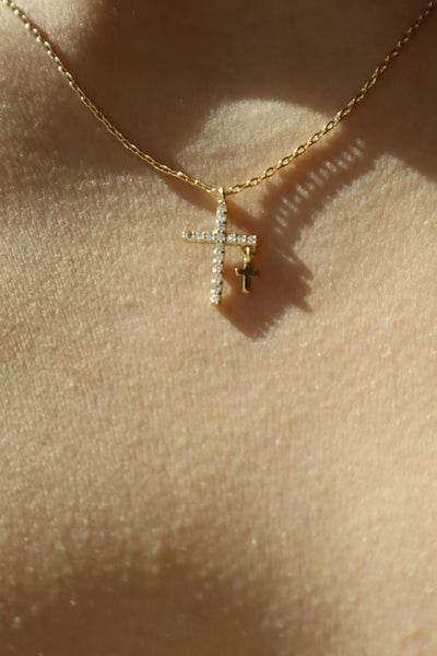 24K Gold Double Cross Necklace | Cutethingscommin