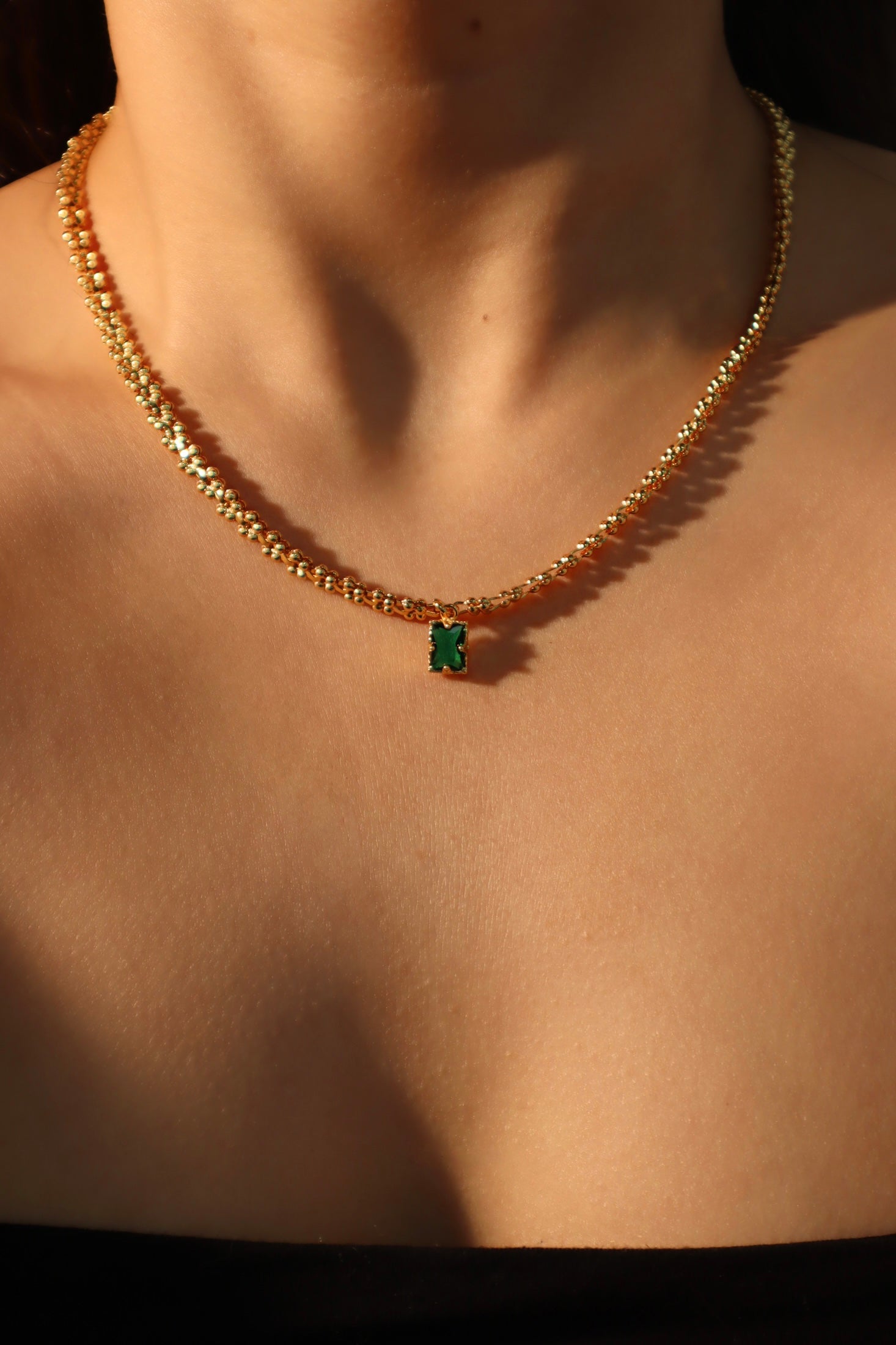 18K Gold Green Gem Pendant Necklace