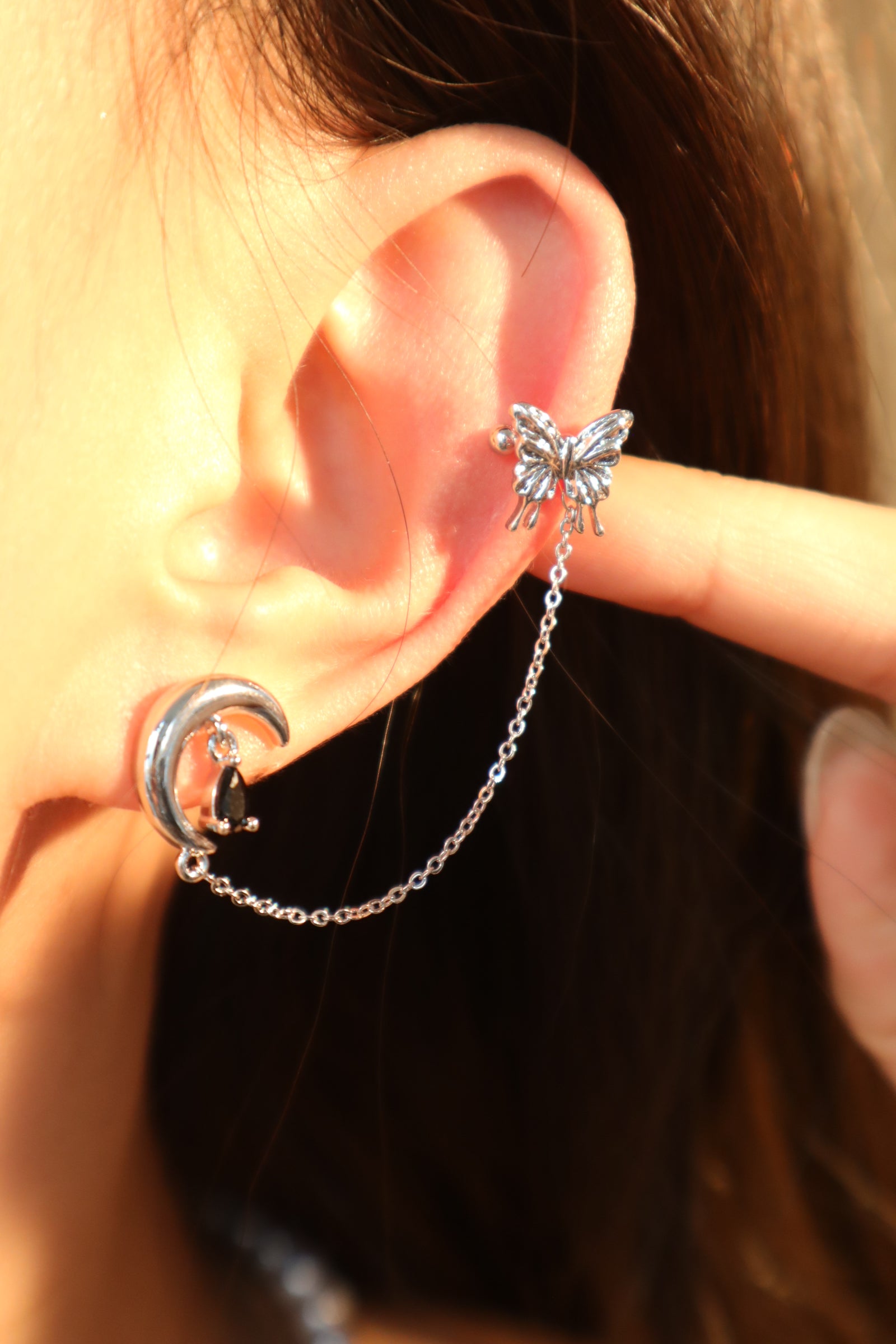 Platinum plated black gem butterfly moon ear pin+ ear clip