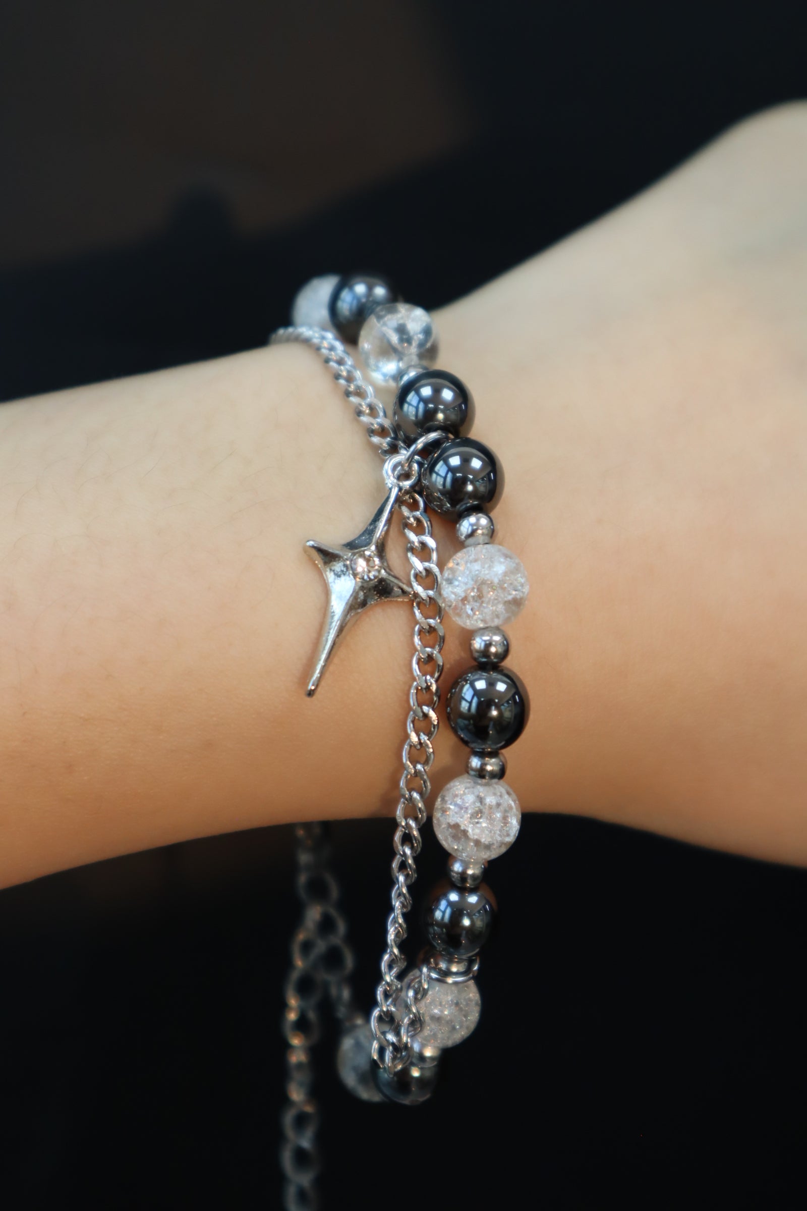Black gem star beads bracelet